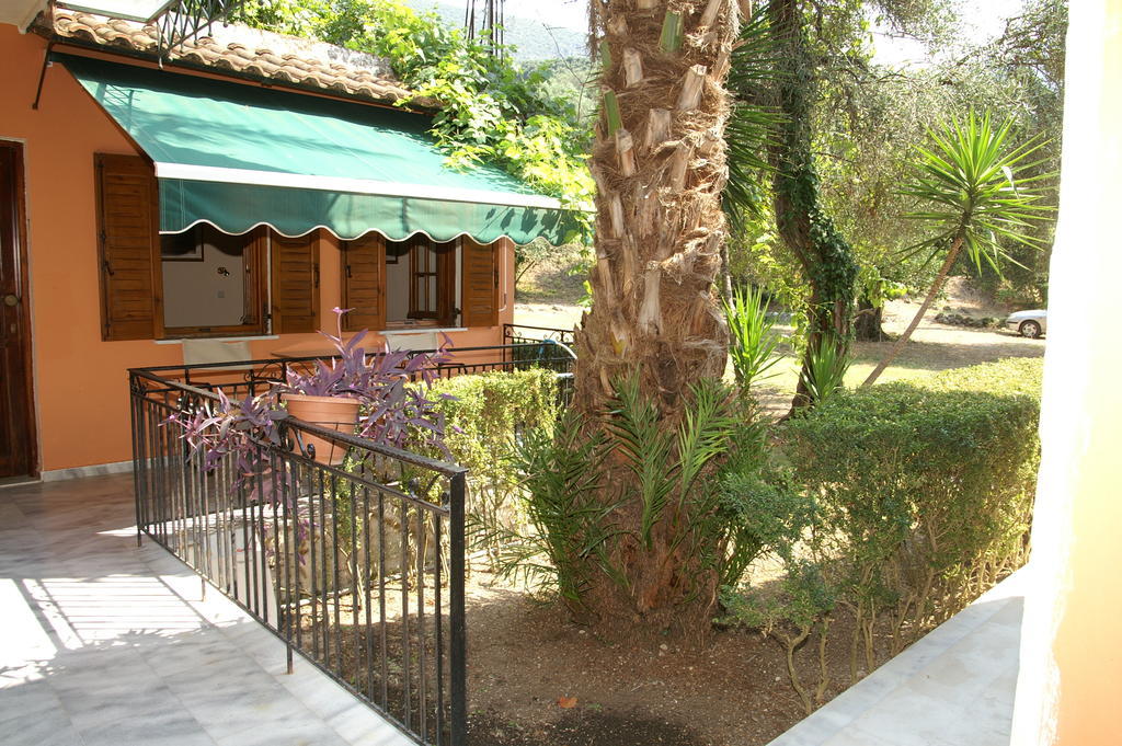 Milos Studios Párga Exterior foto